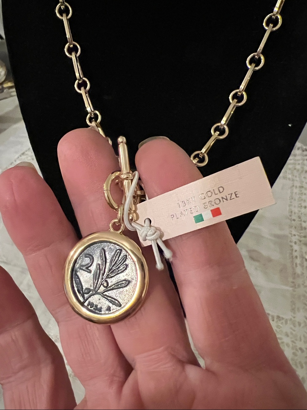 NWT MIA FIORE 18KT GOLD PLATED BRONZE ROMAN COIN TOGGLE NECKLACE ITALY paperclip